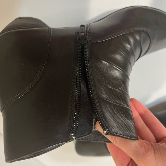 Josef Seibel black leather bootie ankle boots 37 US 6 6.5 - Picture 8 of 9